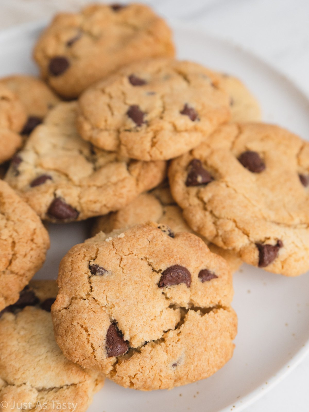 Close-up of air fryer cookies.