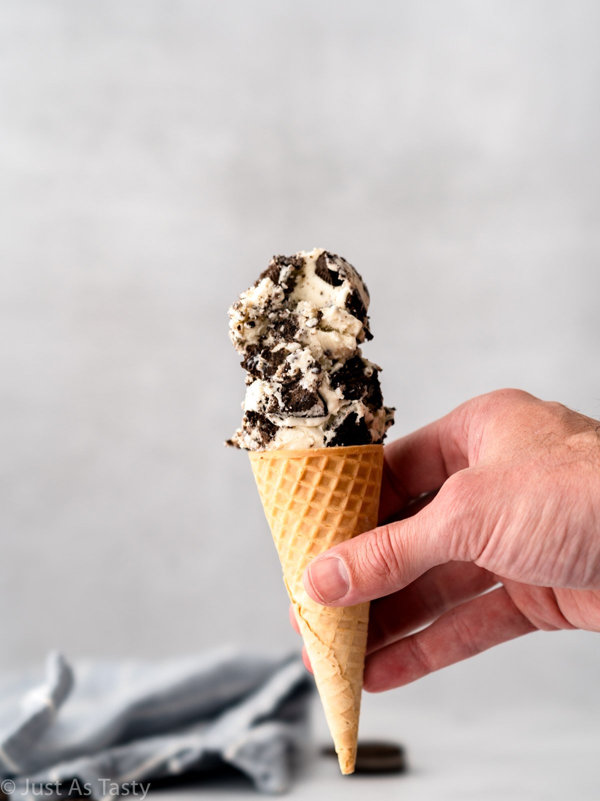 No churn Oreo ice cream in a cone. 