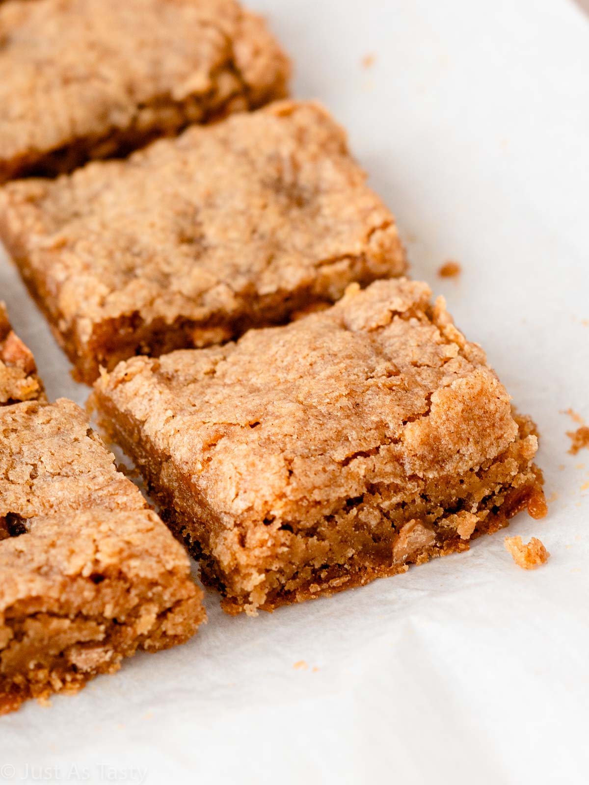 Close-up of an apple blondie.